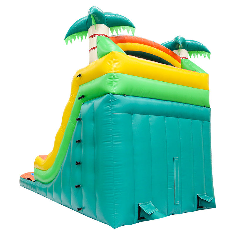 AKD Water Slides 7,5 x 3,3 x 4,75m